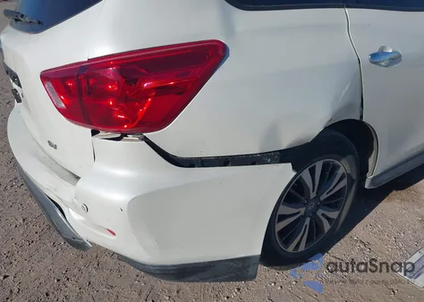 2018 Nissan Pathfinder Sv z USA, uszkodzony, nr VIN 5N1DR2MN4JC605921